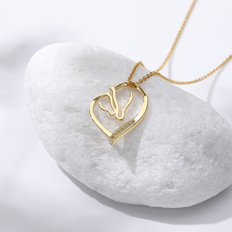 Heart pendant necklace