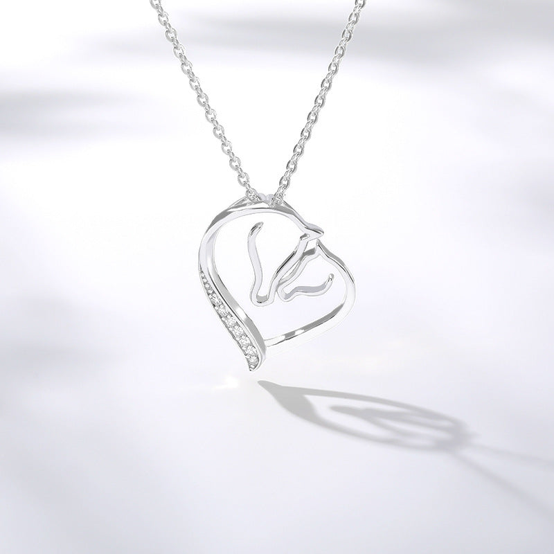 Heart pendant necklace