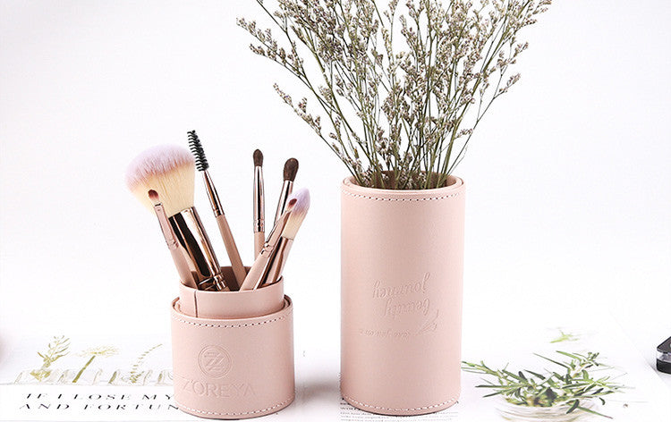 Makeup brush set with holder