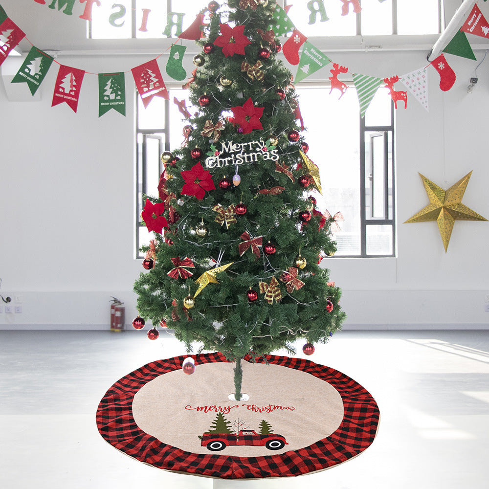 Buffalo plaid Christmas tree skirt - view 2