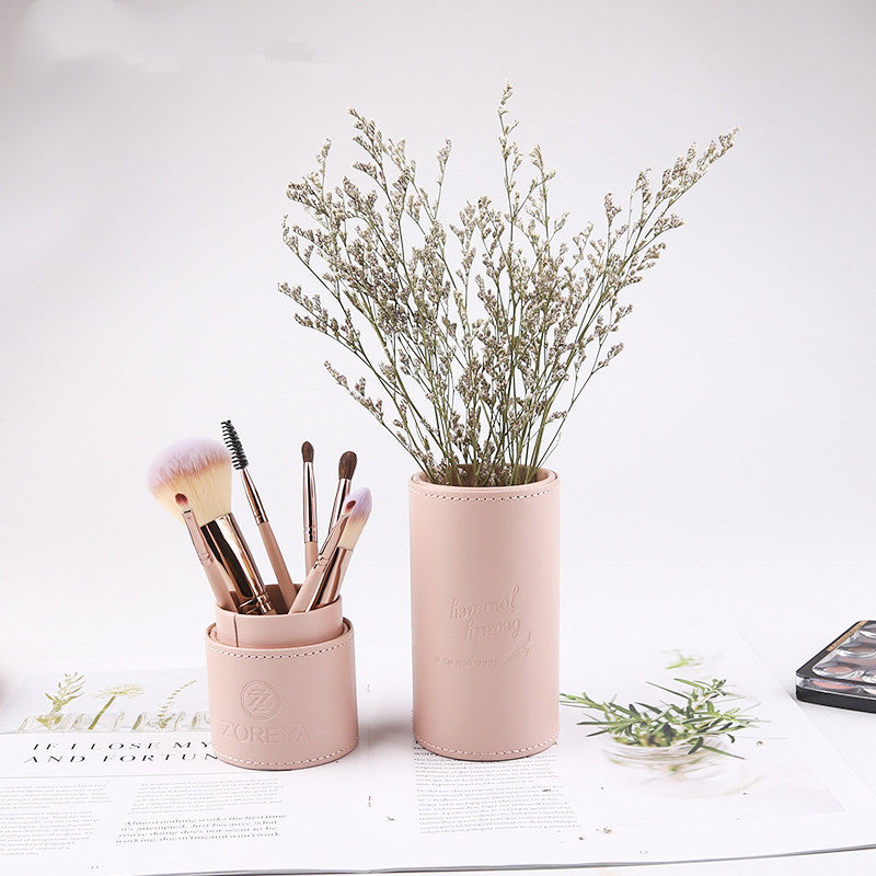Makeup brush set with holder